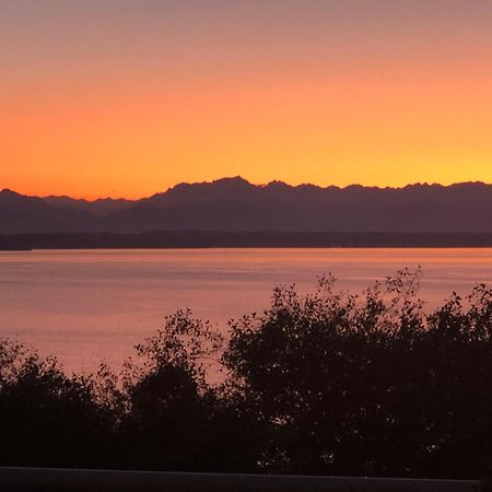 1-Bedroom Seaview Guesthouse On Seattle Luxury Estate With Views Of Olympic Mountains Екстер'єр фото