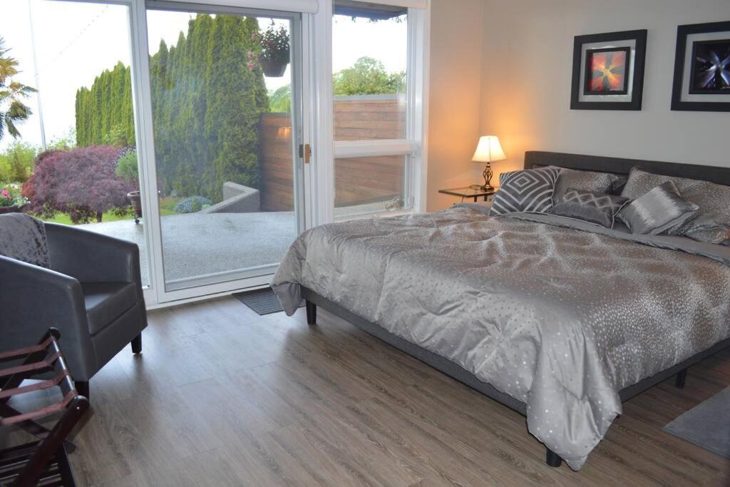 1-Bedroom Seaview Guesthouse On Seattle Luxury Estate With Views Of Olympic Mountains Екстер'єр фото