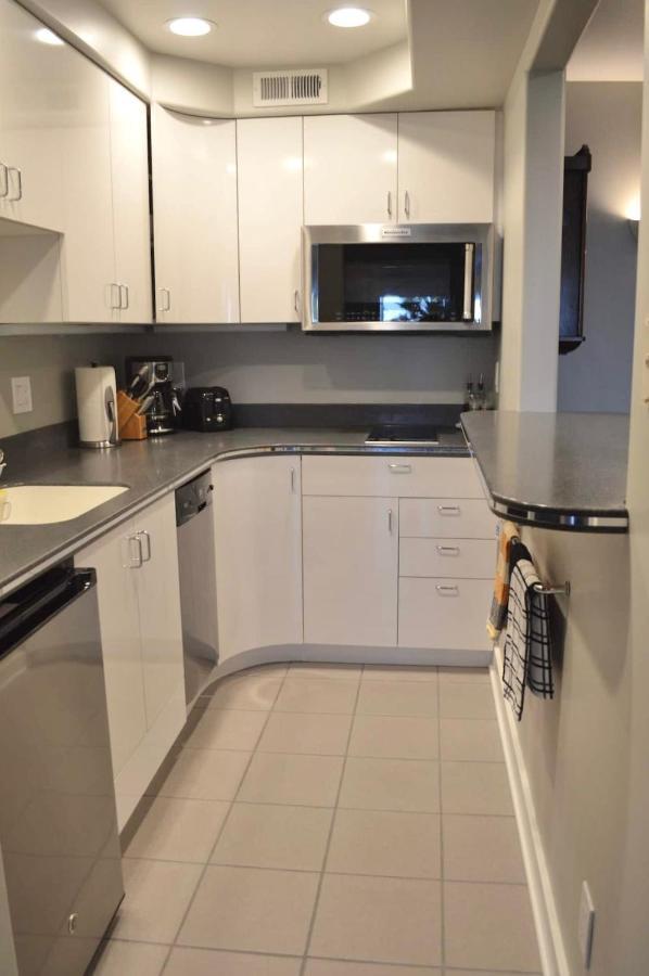 1-Bedroom Seaview Guesthouse On Seattle Luxury Estate With Views Of Olympic Mountains Екстер'єр фото